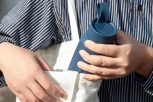 How to Stay Hydrated While Traveling: Essential Tips and Tools