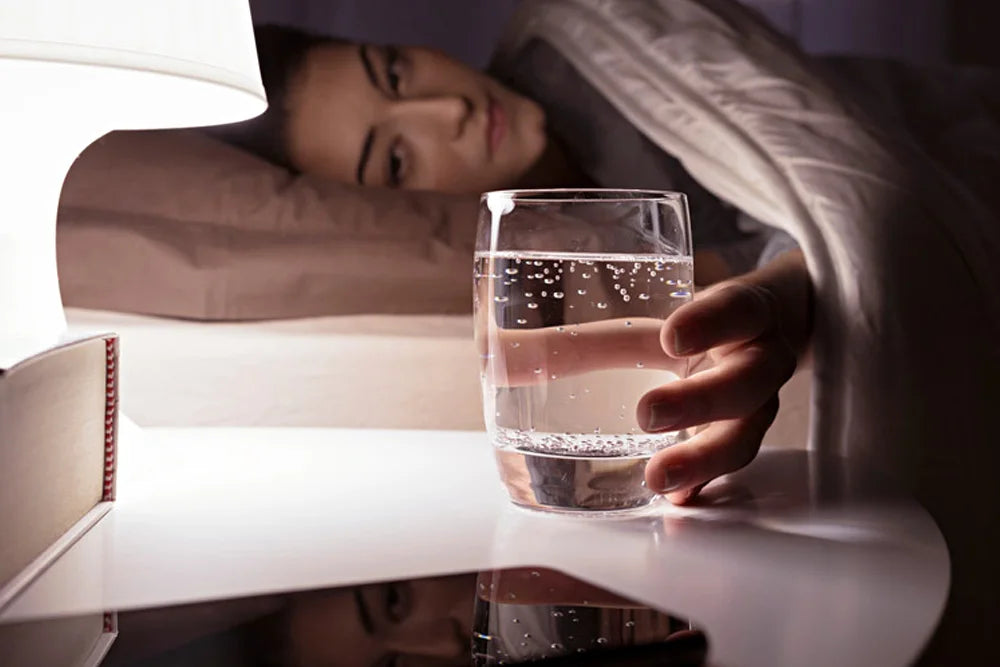Dream Hydration: How Nighttime Water Intake Affects Sleep and Lucid Dreams
