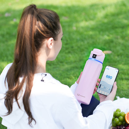 WaterH Boost Smart Water Bottle: 32 oz Hydration Tracker with APP &  Insulation